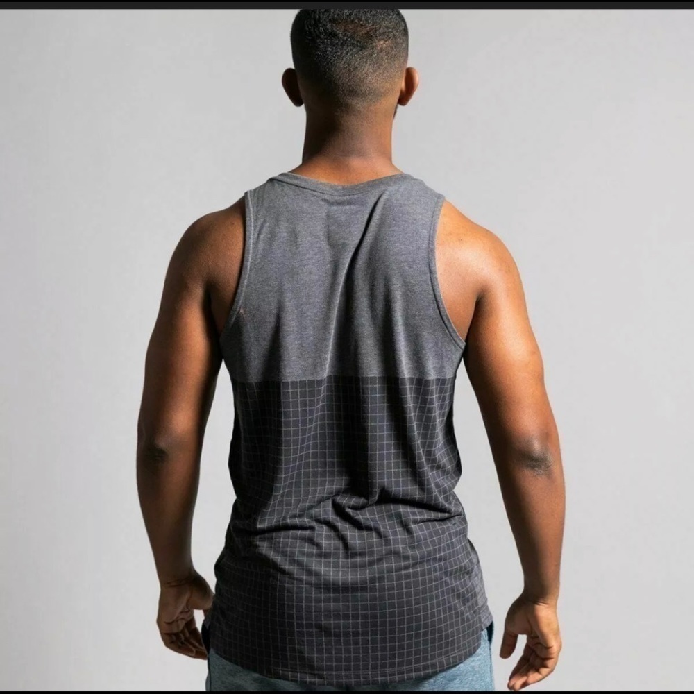 Nike Men's Rise 365 Tech Pack Running Sleeveless - Picture 2 of 6